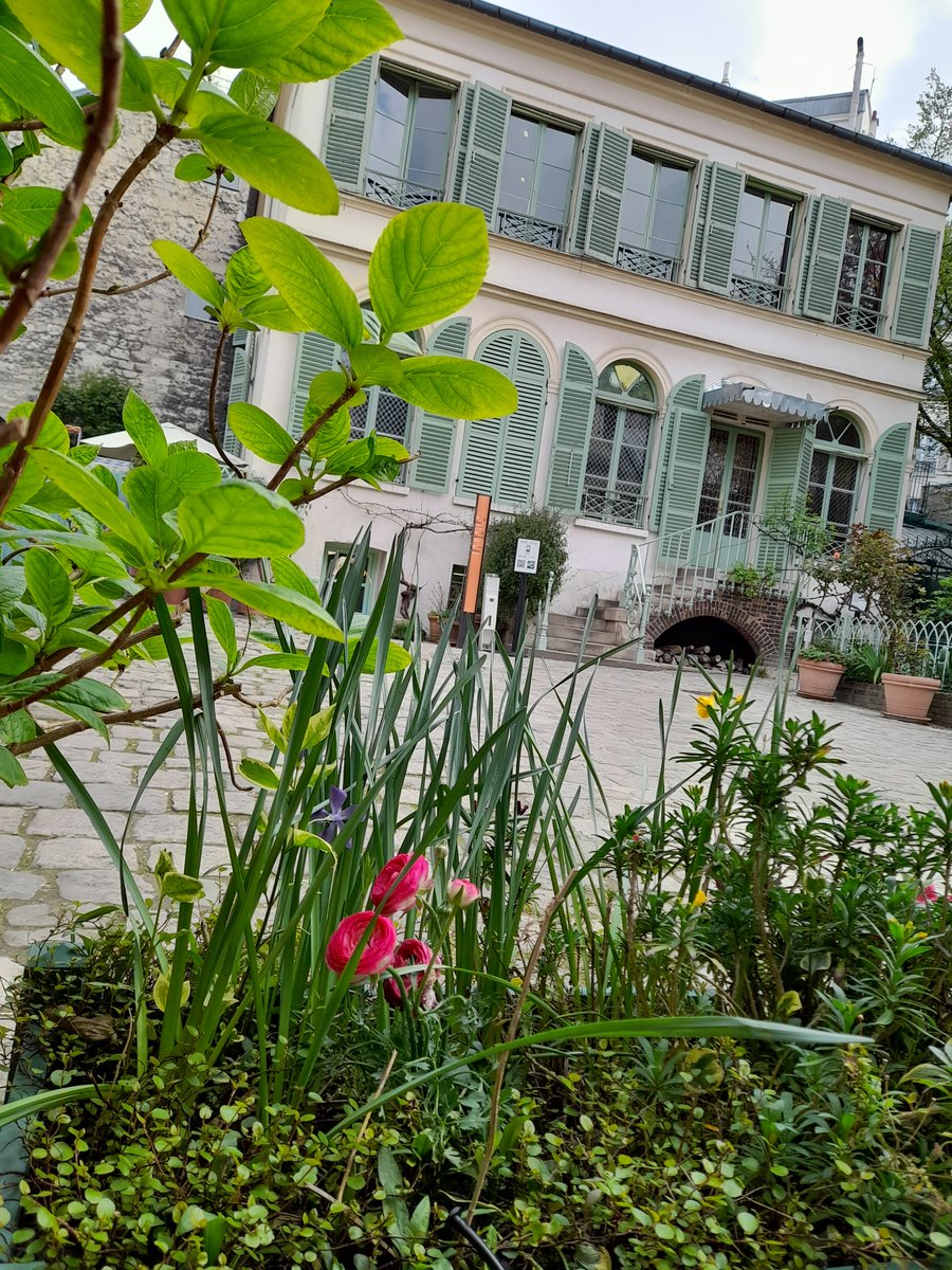 Musée de la Vie romantique (@mvrparis) on Twitter photo L'ensemble du site du musée <a href="/MVRParis/">Musée de la Vie romantique</a> est ouvert.
Au plaisir de vous accueillir au musée pour la nouvelle exposition #ExpoPetrovitch <a href="/parismusees/">Paris Musées</a>
👉 Infos pratiques : bit.ly/3KhvVdh
👉 bit.ly/expoPetrovitch
📸 C. Sorel L'ensemble du site du musée <a href="/MVRParis/">Musée de la Vie romantique</a> est ouvert.
Au plaisir de vous accueillir au musée pour la nouvelle exposition #ExpoPetrovitch <a href="/parismusees/">Paris Musées</a>
👉 Infos pratiques : bit.ly/3KhvVdh
👉 bit.ly/expoPetrovitch
📸 C. Sorel