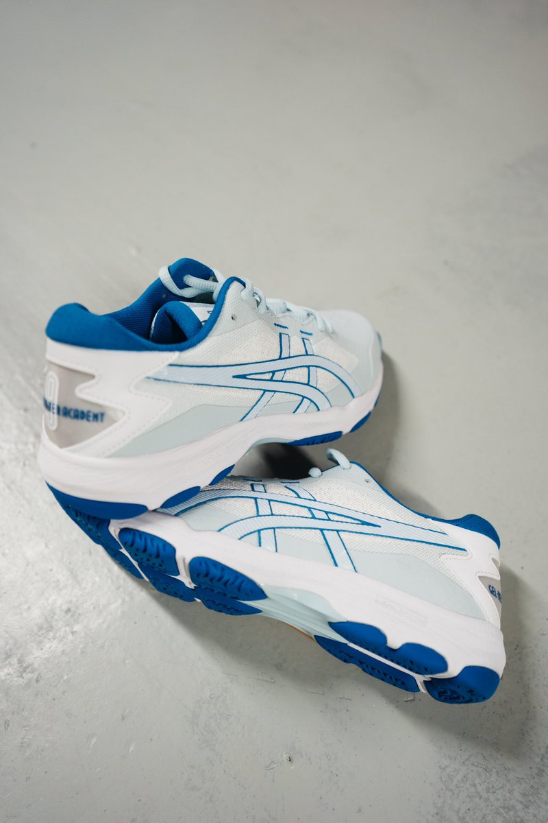 one_warehouse's tweet image. Netball season is well and truly underway! 

The brand new @ASICSUK Gel-Netburner Academy 9 Netball Trainers are available in 2 colours 💙💖  AND NOW 20% OFF!

one-sports-warehouse.com/collections/as…