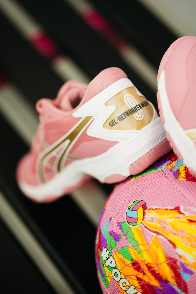 one_warehouse's tweet image. Netball season is well and truly underway! 

The brand new @ASICSUK Gel-Netburner Academy 9 Netball Trainers are available in 2 colours 💙💖  AND NOW 20% OFF!

one-sports-warehouse.com/collections/as…