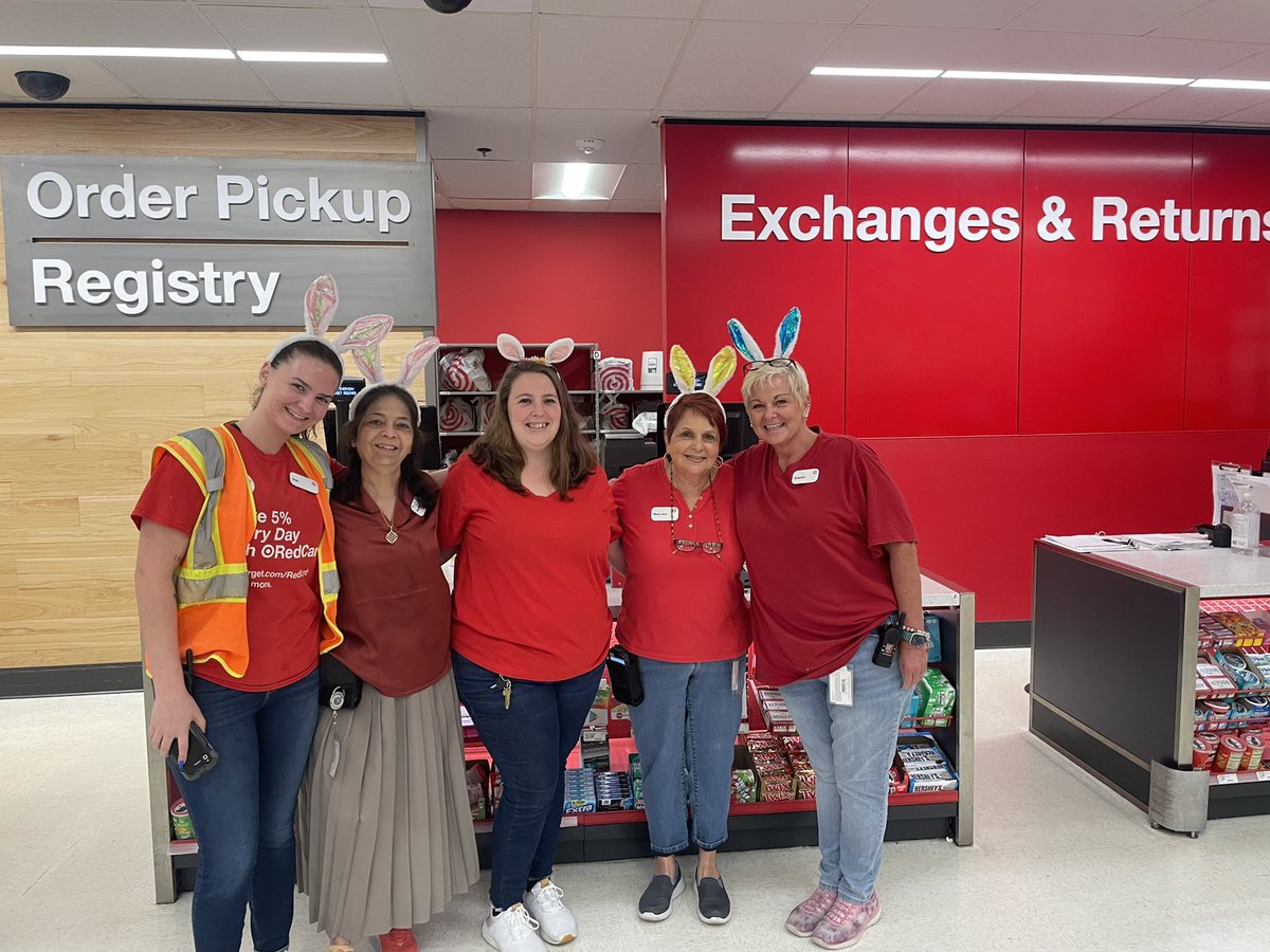 Front end team is ready for Easter Sales 🌷🐰 #T0665 #TARGET <a href="/GladieuxKristin/">Kristin Gladieux</a>