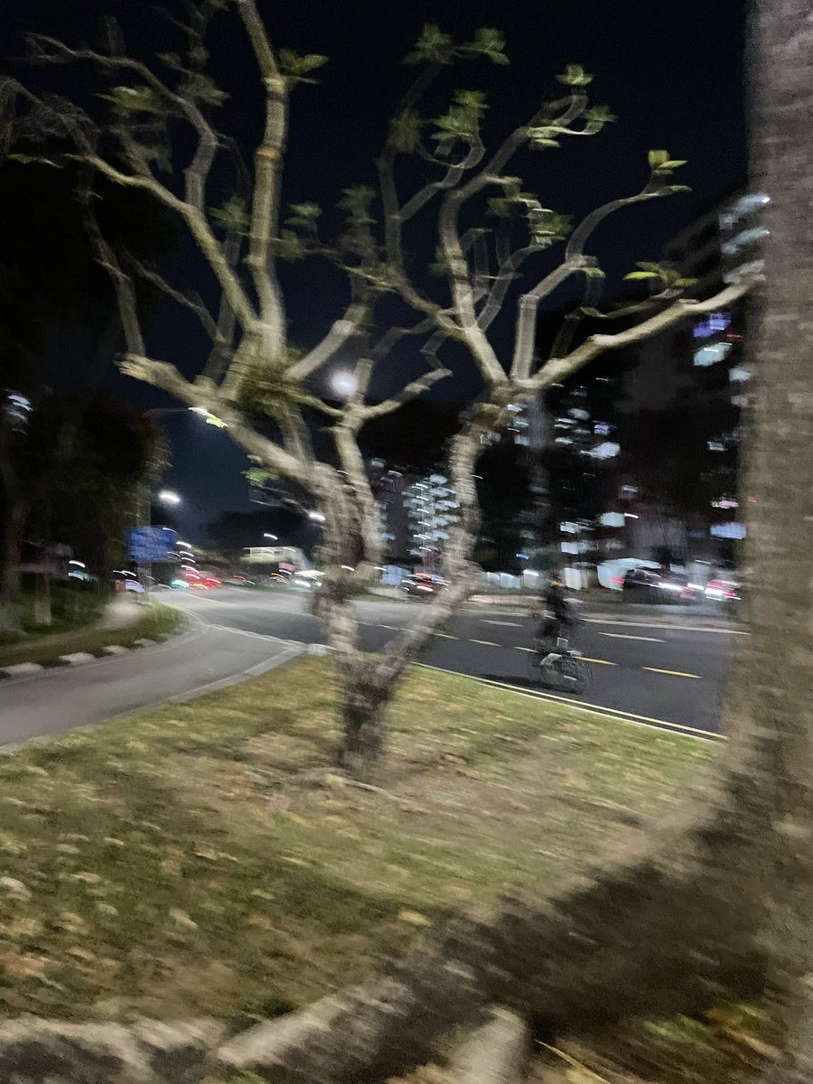 gabssee's tweet photo. i just got gwyneth paltrow-ed by this idiot on his bike https://t.co/pUcEGsyNxE