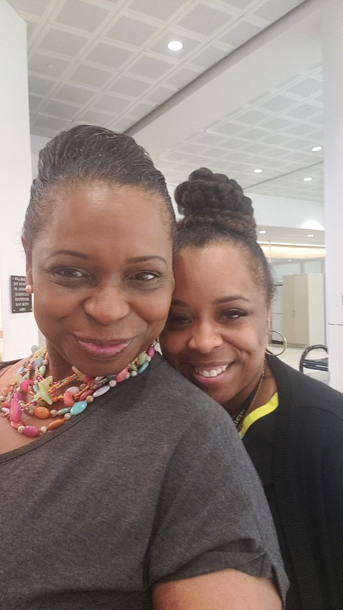 Praise God for the honorary blessings of being Mama Dee to these beautiful Spirit ✈️ attendants.
My # one Supergirl, Mel Bell got the @SpiritAirlines.
#LoveMeSomeThem
#CatchTheSpirit
#BlessBeyondMeasure
@DCB_4466