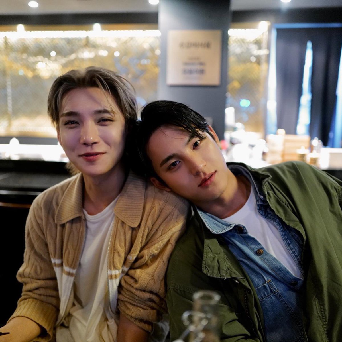 230406

Jeonghan and Joshua from Mingyu’s Instagram post

👀 the daisy necklace

#JEONGHAN #정한 #JOSHUA #조슈아 #JiHan