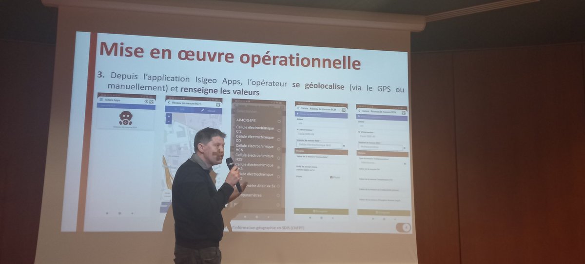 Geo_SDIS's tweet photo. #RETEX du @SDIS85 sur l'application #WebSIG mobile en appui aux équipes #RCH pour l'enregistrement des mesures de suivi, la définition de périmètres et leurs évolutions, réel outil d'aide à la décision #opérationnelle #GeoSDIS2023 https://t.co/PoQzeyjNOt