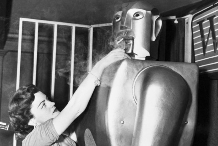 drguidoknapp's tweet photo. 1939: Einer der Stars auf der Weltausstellung in New York ist der Roboter "Electro". Besondere Fähigkeit: Er kann rauchen. https://t.co/eFB24ldXn4