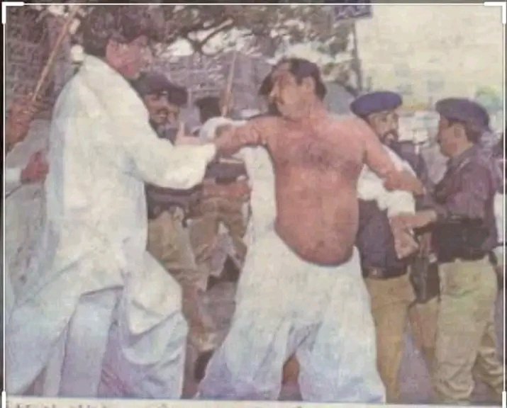 SindhiMubashir's tweet photo. هر گھاءُ مٿان گھاءُ سهي اُف نه ڪئي مون، 
جي ويڙهه ۾ ڦٽجين ته مون کي ياد ڪندو ڪر.

#TributeToShBashirQureshi https://t.co/BHBzPehKns
