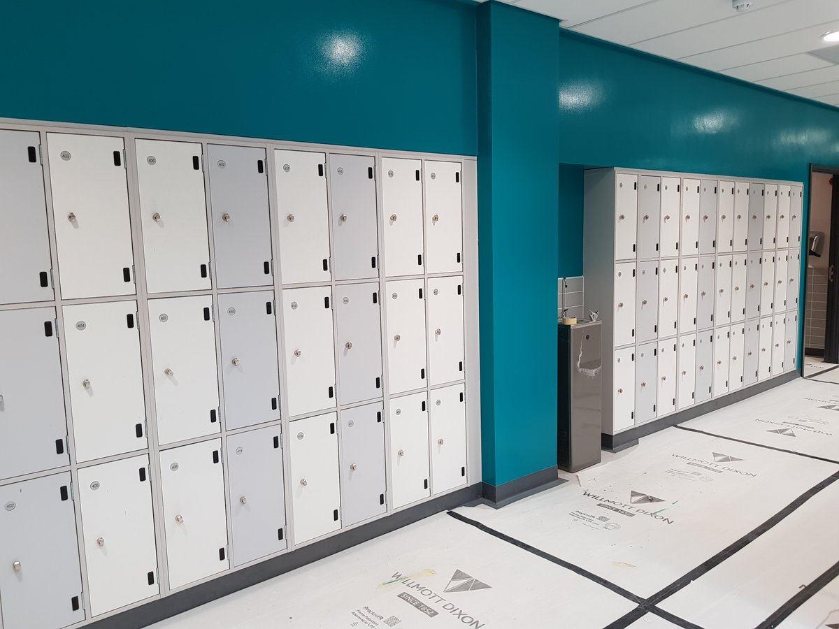 We're looking back to this locker installation we completed at Kents Hill Park School in Milton Keynes  in 2017. Over the course of the job we installed 744 locker compartments in 24 separate locations &amp; they all lined up perfectly with the pre built bulkheads 👌#lockers #ukmfg