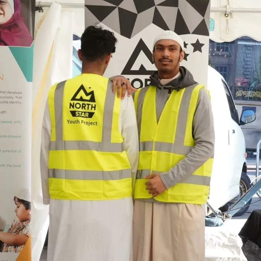 NorthStar_YP's tweet photo. Well done to the NSY  for volunteering on sunday with @TEFHudds. They helped at the Unity Iftar, which had over 600 people attend to break fast. 
#northstaryouth #bethechange #community #huddersfield #edenfoundation https://t.co/KyvVXxgJ3e