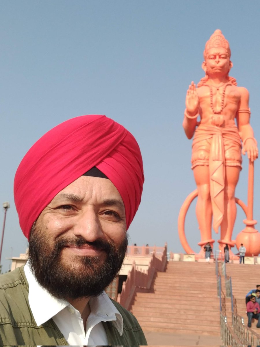 bobbyrenu's tweet photo. Jai Bajrangbali 🚩
#hanumanjanmotsav  
🙏🏼 🚩🙏🏼

#FilePicture https://t.co/qRZDMj5edc