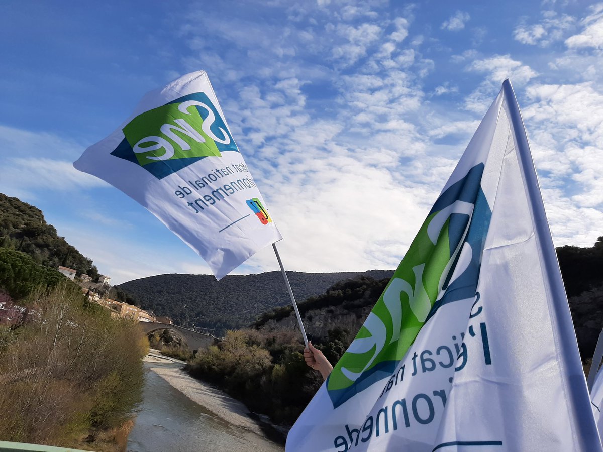 snefsu_ae's tweet photo. Contre la #reformedesretraites à Nyons
Le #snefsu et le #snuitam dans la rue avec les acteurs locaux https://t.co/IkgE8qbRDF