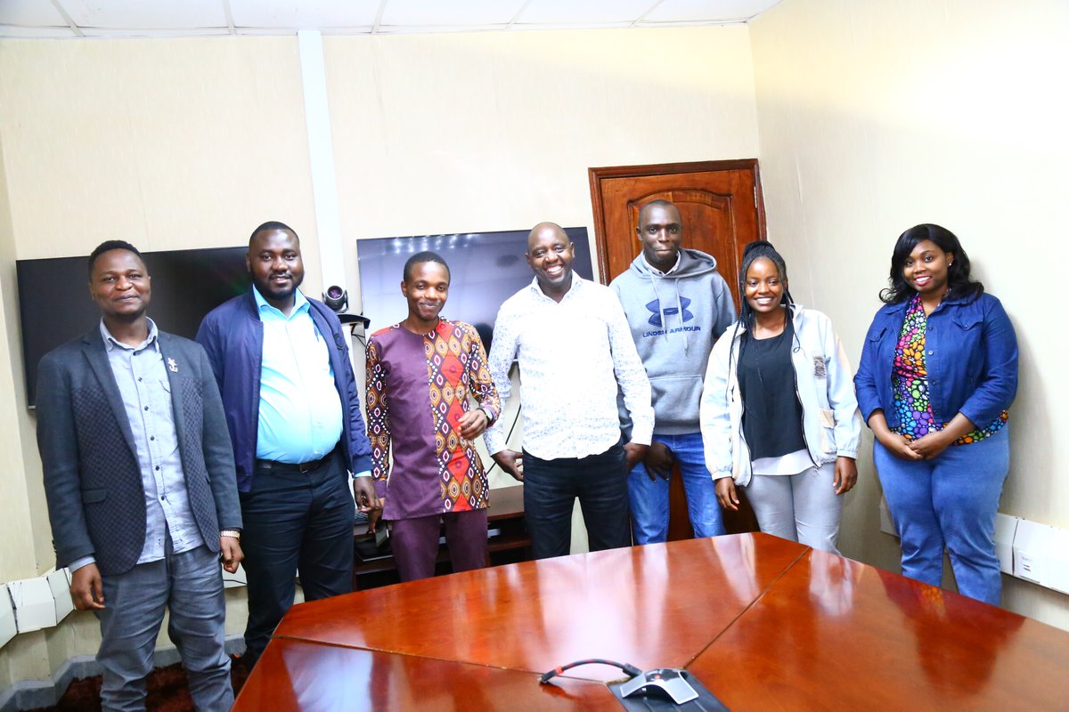 kenaff_farmers's tweet photo. The KENAFF Youth Development Programme officers today met with Mr. Samuel Njoroge, MCA Karai Ward, Kikuyu Sub-County, and youth delegates from Karai Ward.  
#KENAFFYDP
#Youth
#Agriculture https://t.co/eUzKJluZ6V