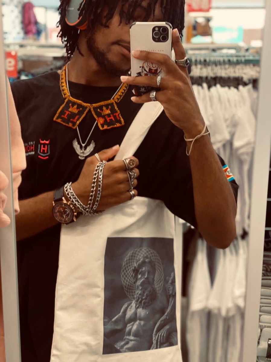 SekwaneleD's tweet photo. Tote bags E200
#customable
DM or WhatsApp 79499643 to order
Follow @i.f.o.u.n.d.h.e.r on IG for more options π§‘
#Tini #tinitwitter #Tinitwitter #TiniTwitter https://t.co/i7rmMeSThL