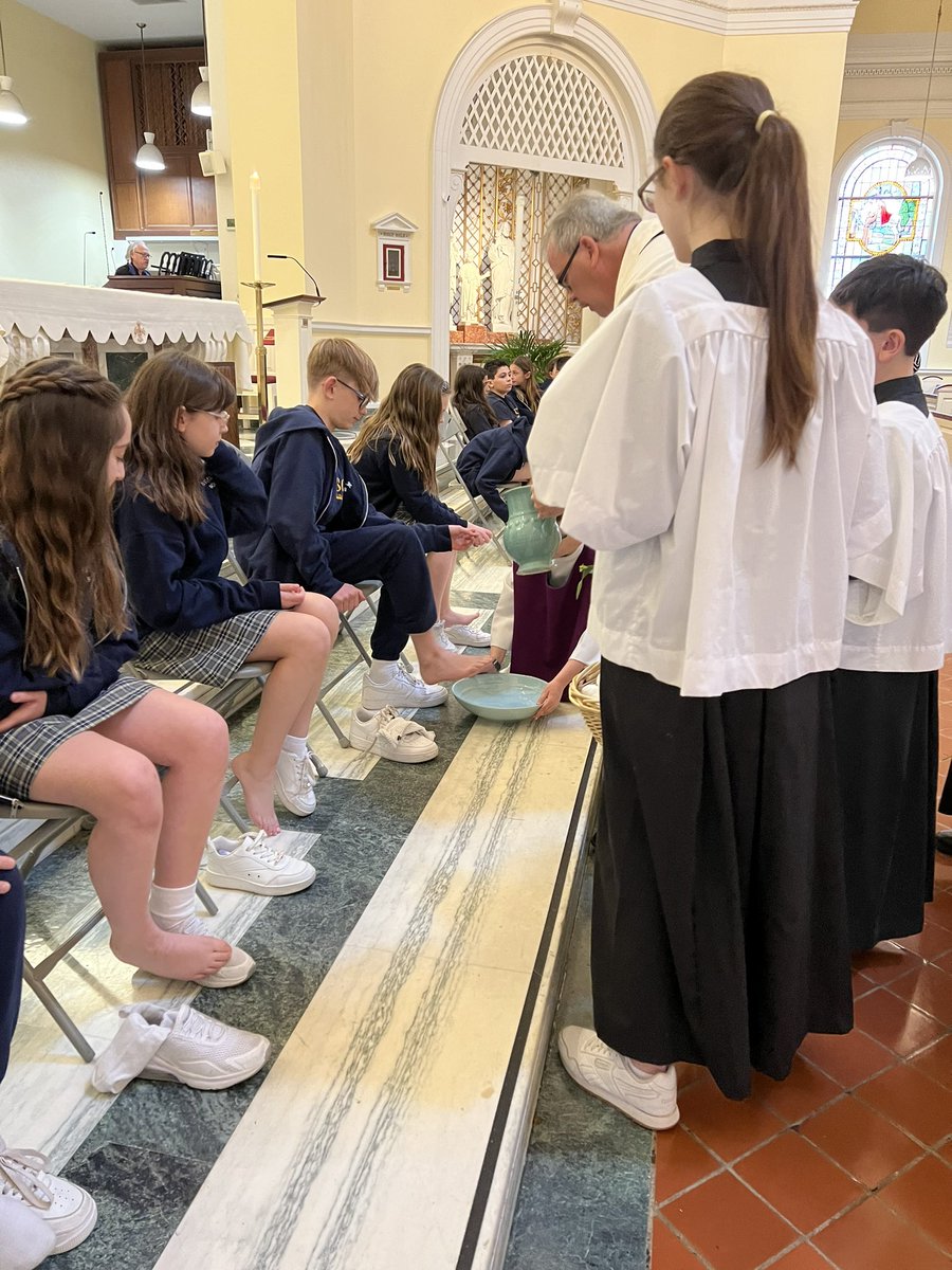 St. Clare School tweet media