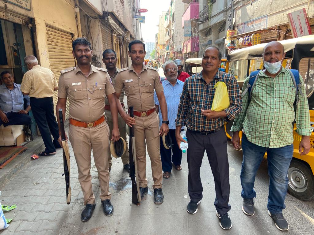 DoT_India's tweet photo. Wireless Monitoring Station(WMS), Chennai seized unauthorized signal boosters causing interference to Telecom Service Providers at 6 different locations in Chennai City....(1/3) https://t.co/HNqgPfOpiu