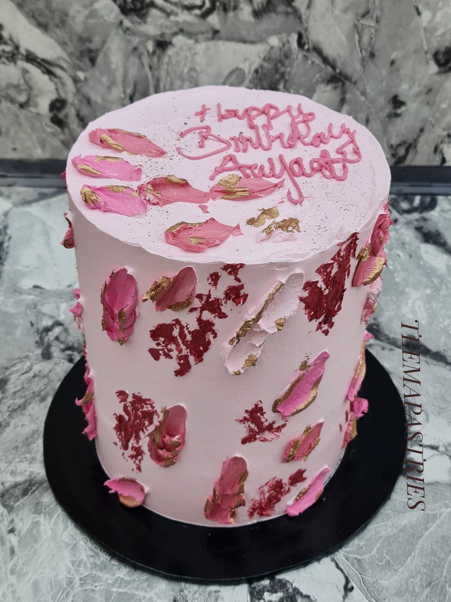 Miteema's tweet photo. Say Masha Allah 

#Teemapastries #cakesinbauchi #cakeinbauchi #Bauchibaker #bauchivendor #bauchiweddings #Bauchismallchops #bauchicakes #Bauchicakes #bestcakesinbauchi https://t.co/zJgcDnFKxT