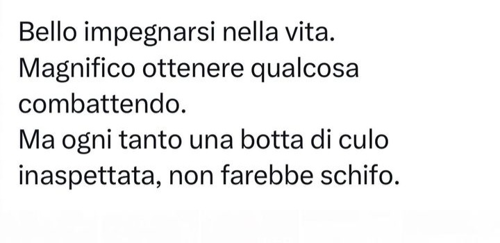 aurora__73's tweet photo. #giovedi buongiornoooo https://t.co/yNo4YMQJfO