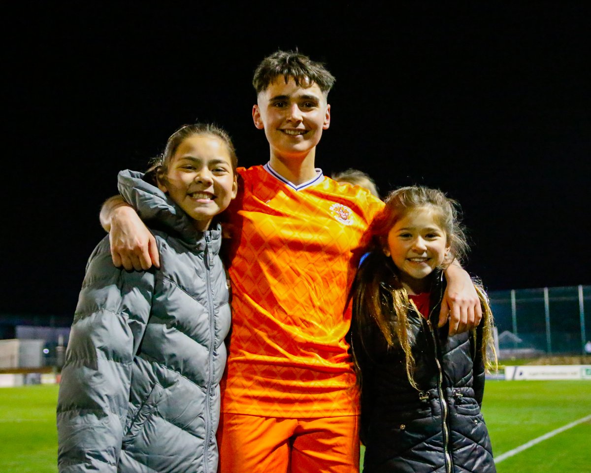 LancashireFA's tweet photo. Do you know someone who is helping to create the next generation of Lancashire Lionesess?

Is there a person who deserves recognition for their contribution to women and girls football in the county?

Nominate them for a Grassroots Football Award here: https://t.co/mmzCFMrtyT https://t.co/KKB3bQXVAO