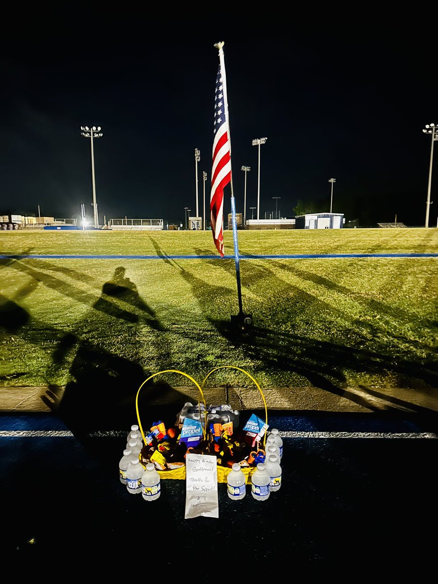 F3 The Roost 🦅 tweet media