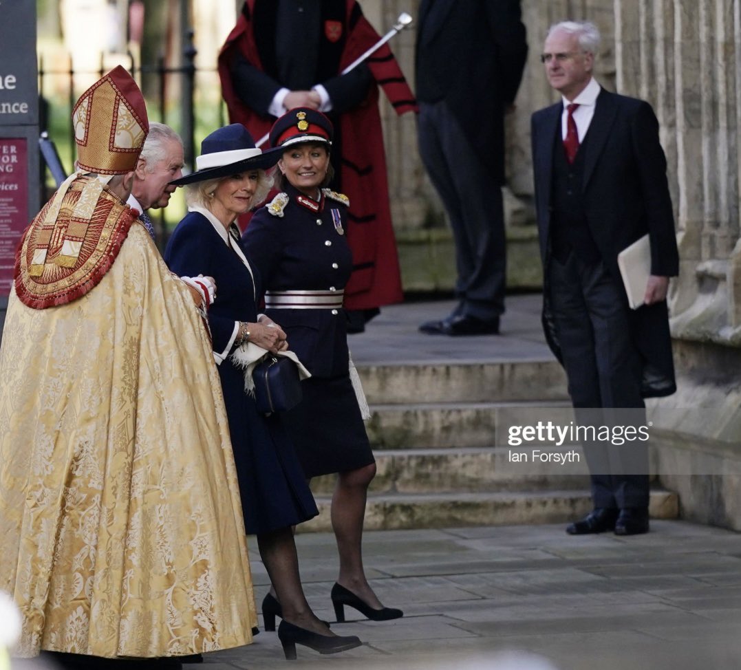 The Bishop of York greets the King and Queen as they enter York Minster for the Maundy Thursday service.
#KingCharlesIII #MaundyThursday #YorkMinster