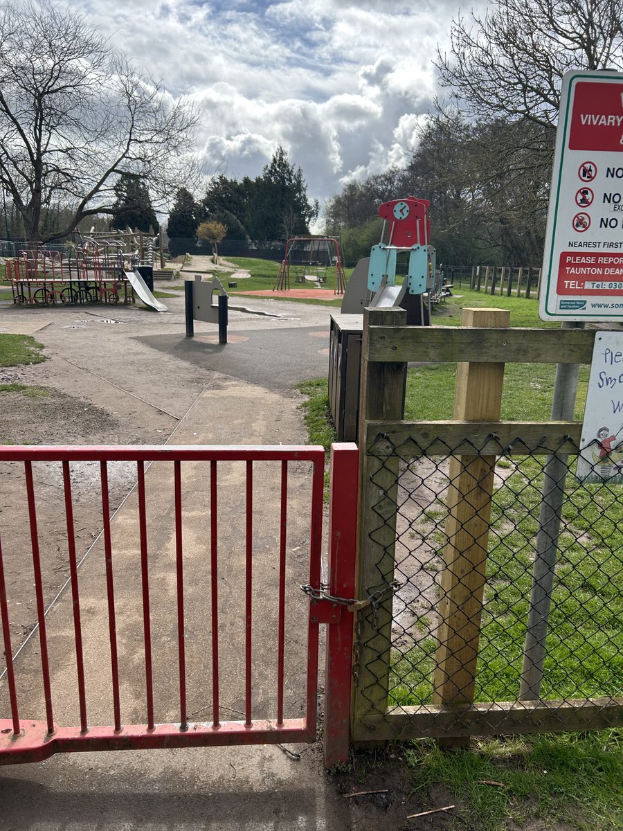 DJAFothergill's tweet photo. Lots and lots of very disappointed Children this morning at Vivary Park as play area remains closed! School holidays?! ⁦@SomersetCouncil⁩ ⁦@CountyGazette⁩ https://t.co/C5I9Og5bDQ
