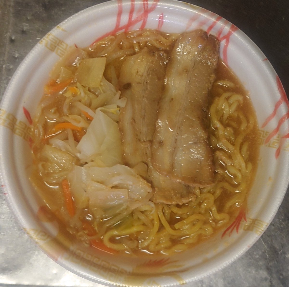 SEXY_GEORGE_'s tweet photo. ♥♥納豆ハートマーク♥♥
🍜🍜味噌ラーメン🍜🍜
二十代の女子２人に大好きwって言われた
なんでって聴いたら
色々教えてくれるから(意味深)
結婚します😭💕
#哀愁伝わりますか #納豆キナーゼ #納豆 #Natto #Heartsymbol #味噌ラーメン #八戸テイクアウト https://t.co/EcRfGqGpky
