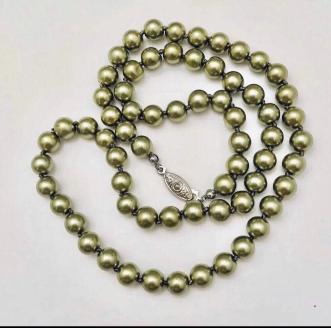 Green pearl handknotted Necklace, boutique jewelry 

#mercari merc.li/DzRdCw3Bb?sv=0 #pearl #shopping #thursday #followme #retweet