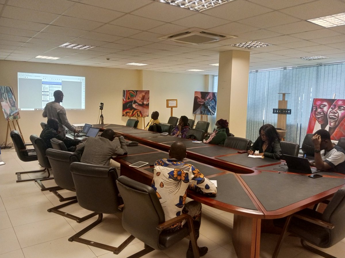 cnepci's tweet photo. Le @cnepci participé à la séance travail avec l'équipe @Minjec00237, @AndzongoBlaise et @UnescoYaounde pour le suivi des activités d'élaboration d'un guide d'intervention en éducation civique et EMI à l'intention des radios communautaires. #civic #educationcivique #radio https://t.co/R8cGyNBTX6