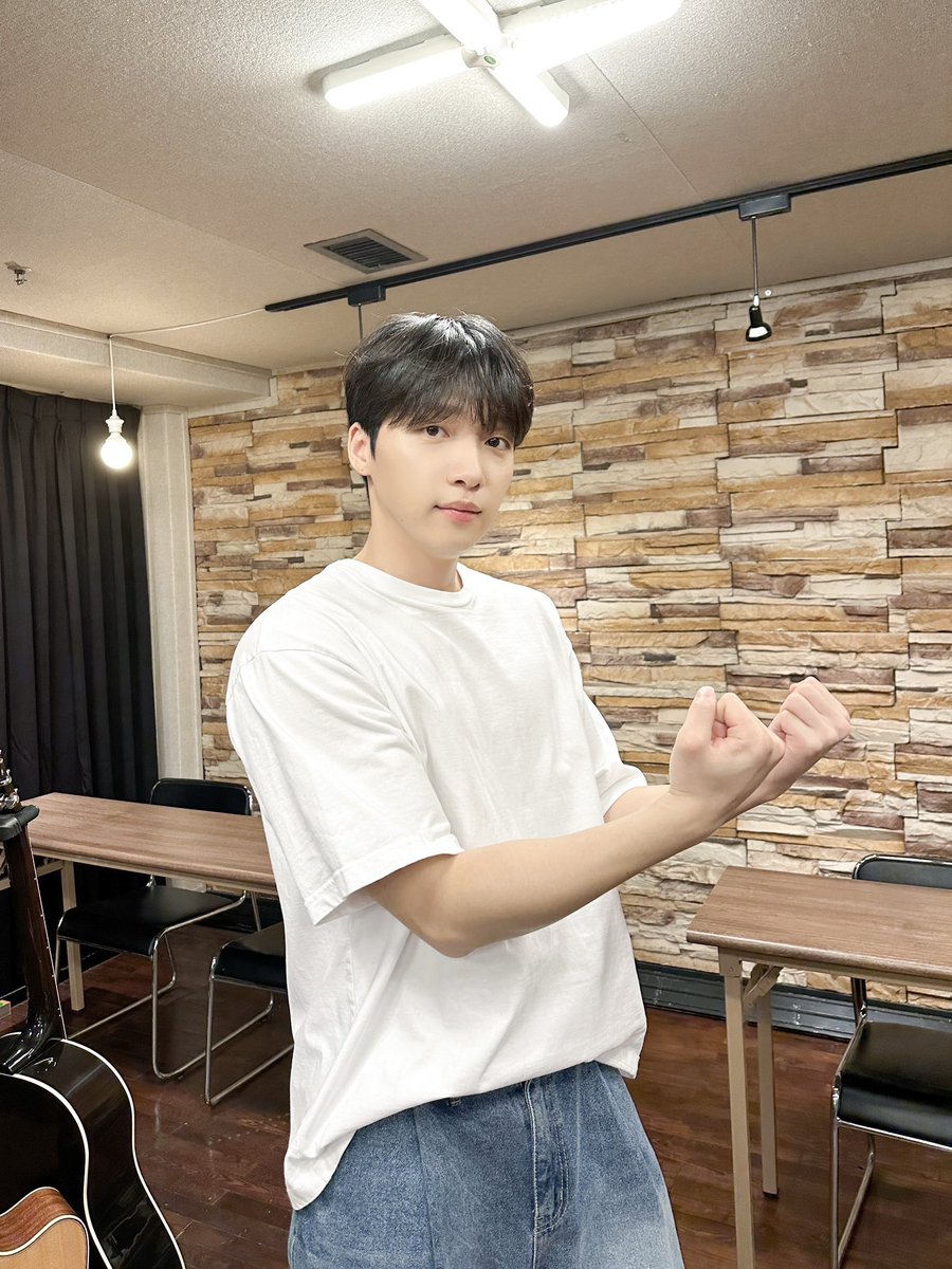 jeongsewoon_twt's tweet image. [#정세운]
운명보다 더 운명 같은 행운,
넌 내가 지킨다 🍀💕

🔗 youtu.be/sUnh2JfTkyU

🌊 THE WAVE in TAIPEI에서도 만나요! 
🔗 ticketplus.com.tw/activity/aacb2…

📍DATE
2023.04.08 (SAT) 7PM

📍VENUE
DSPACE

#JEONGSEWOON
#THEWAVE #OhLittleGirl