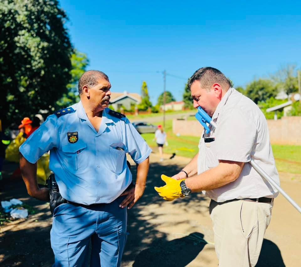 mnikathis3's tweet image. The Howick Police Station  was a sucess. 

Thanks to our Community Services and Public Safety and the Infrastructure and Public Works Directorates, the public and Councillors for their assistance.

#MakingProgressTogether
#PinkSocksRock