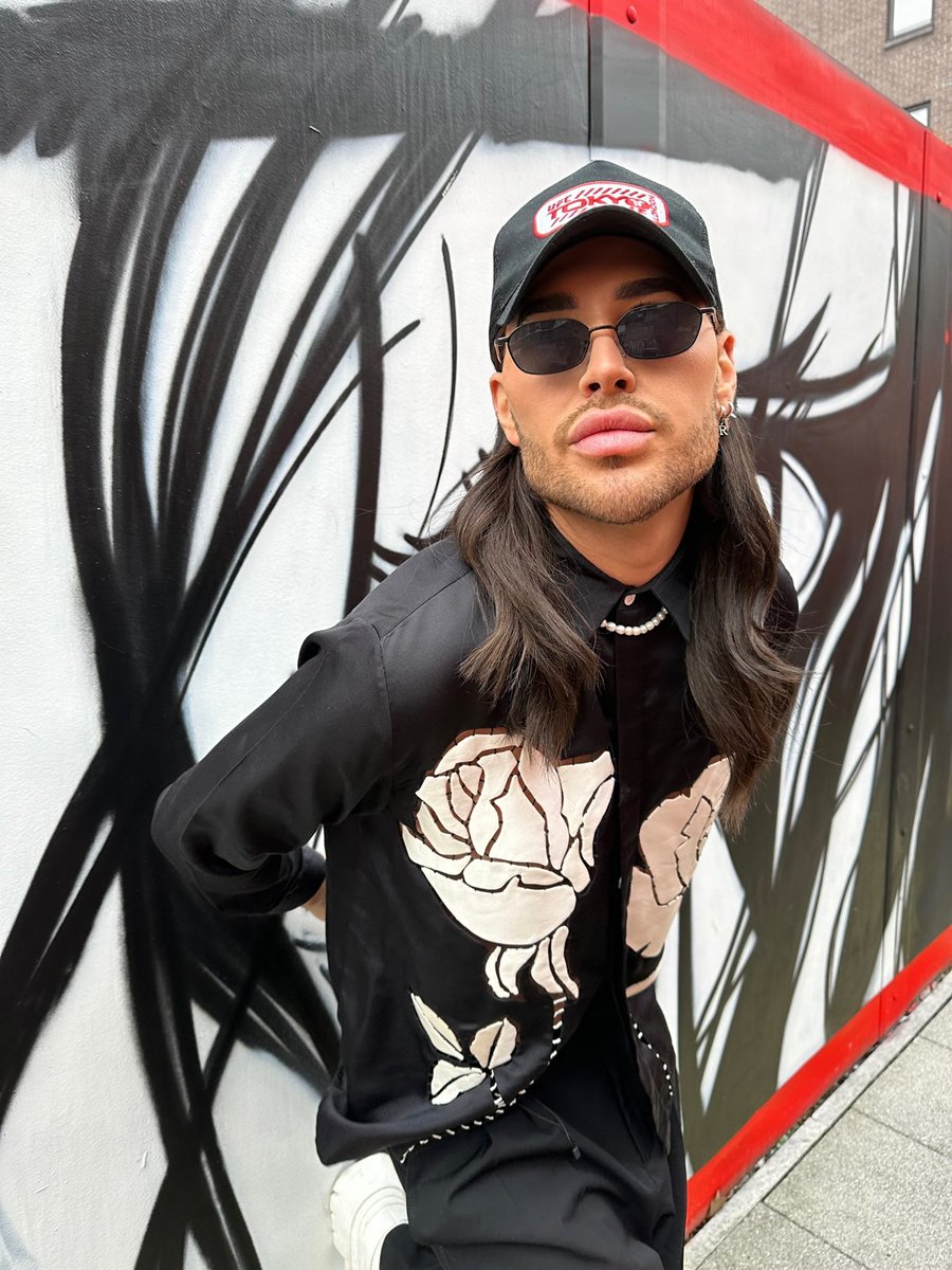 Happy #thursday 

Wearing <a href="/TRANHUNG_/">TRAN HUNG</a> 

#fashion #style #Fashionista