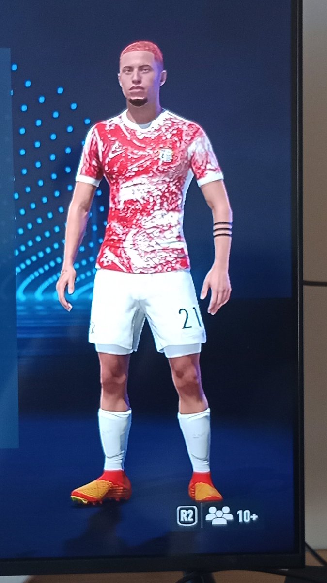 SLSFC_'s tweet image. Nuestro jugador kodo es delantero centro y es un delantero muy goleador y asisitidor por qué en 175 partidos ha metido 121 goles y 119 asistencias 🟩◼️