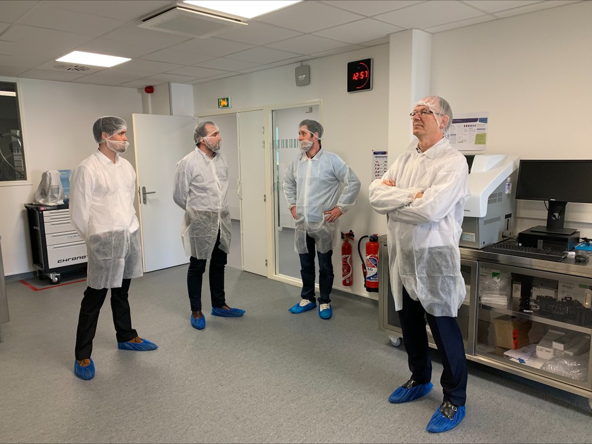 ThHulot's tweet photo. Hier j'ai eu le plaisir de visiter le #Bio3 Institute à Tours, un centre de #formation dédié au développement des #compétences métiers et aux enjeux de la #bioproduction, filière d’avenir pour les #médicaments. 💊 https://t.co/cwRdR2jjIE