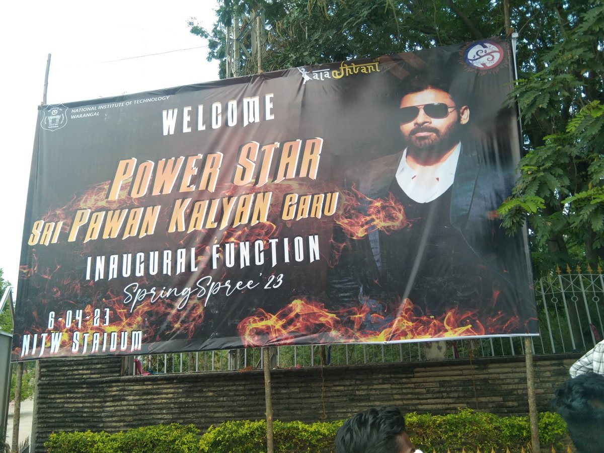 AmaravatiMedia_'s tweet photo. Welcome Baner Panja Still The OG @PawanKalyan 🤩💫💥
#NITWarangal #SpringSpree2023 https://t.co/jAD5tpmiNV