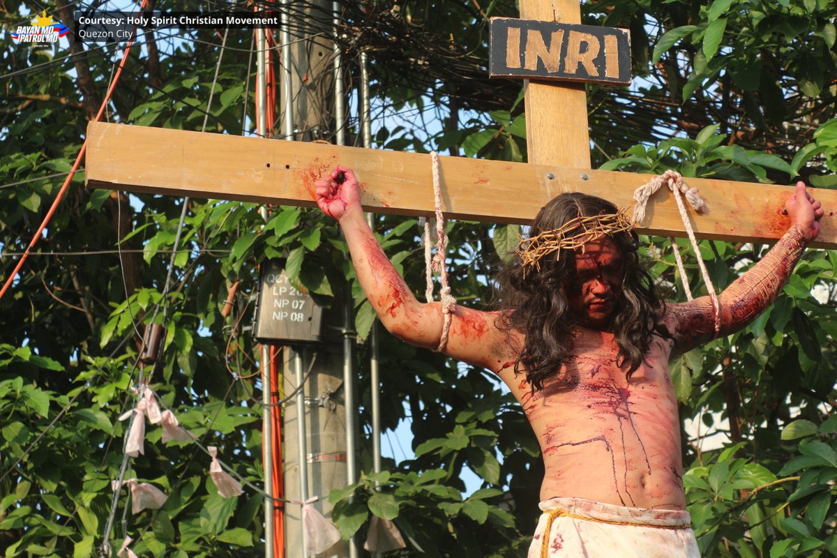 bayanmo's tweet photo. Bilang paraan sa paggunita ng Semana Santa, nagtanghal ng senakulo ang grupo ng kabataan na Holy Spirit Christian Movement sa mga barangay sa Quezon City.

#Senakulo
#QuezonCity 
#SemanaSanta2023 
#HolyWeek2023 https://t.co/bDi0mSltpv