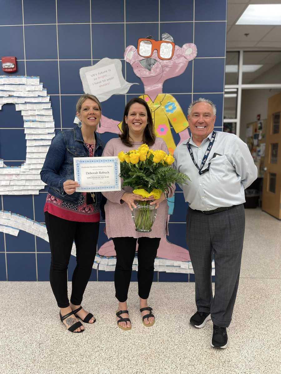 Congratulations to our wonderful Volunteer of the Year! Deborah Robuck! Thank you for working so tirelessly for all of us. 💙 <a href="/pmesvb/">Pembroke Meadows VB</a> <a href="/AlenaWaskey/">Alena Waskey</a> <a href="/PMESPTA/">Pembroke Meadows PTA</a> <a href="/vbschools/">VBSchools</a> <a href="/Tajkirsch/">Tara Kirsch</a>