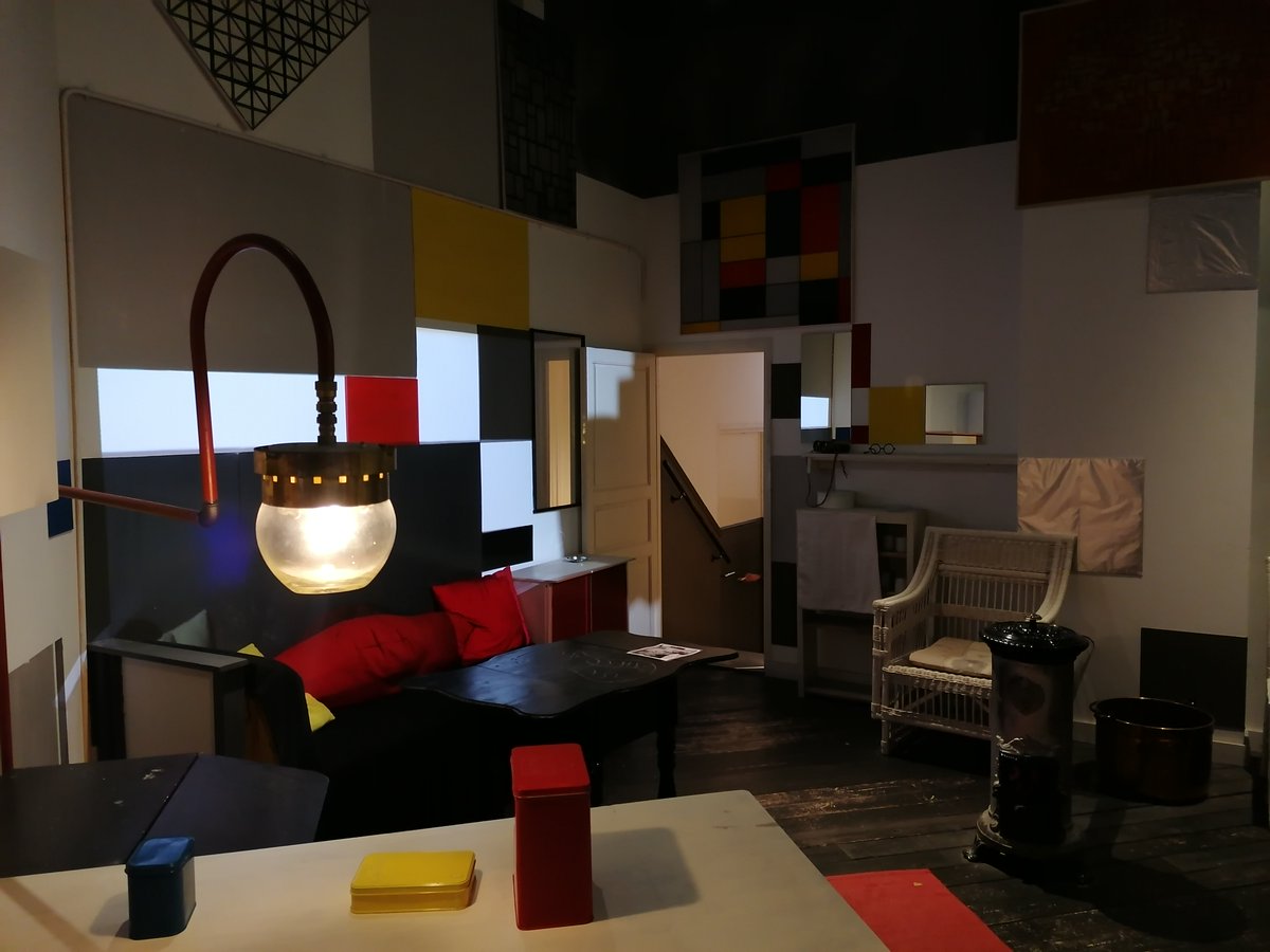 GuideID's tweet image. Tomorrow is the last day of Museum Week in the Netherlands! 

Let&apos;s keep showing love for these cultural treasures all year round. After all, museums rock 🤘 for learning, connecting, and exploring.
  
Which exhibition stole your heart and left you wanting more? 😍
#museums