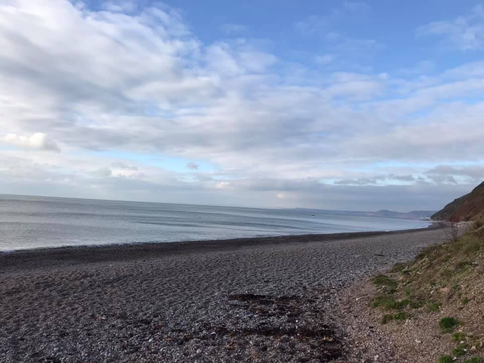 WeAcceptPets's tweet image. Explore the coastal footpath with your four legged friend when you stay at Pitt Farm Cottages. These beautiful barns are located in the heart of East Devon, perfect for walking.
weacceptpets.co.uk/Devon/3700 
#Branscombe #Seaton #Devon #Coastal #Walking #DogsWelcome #HolidayCottages