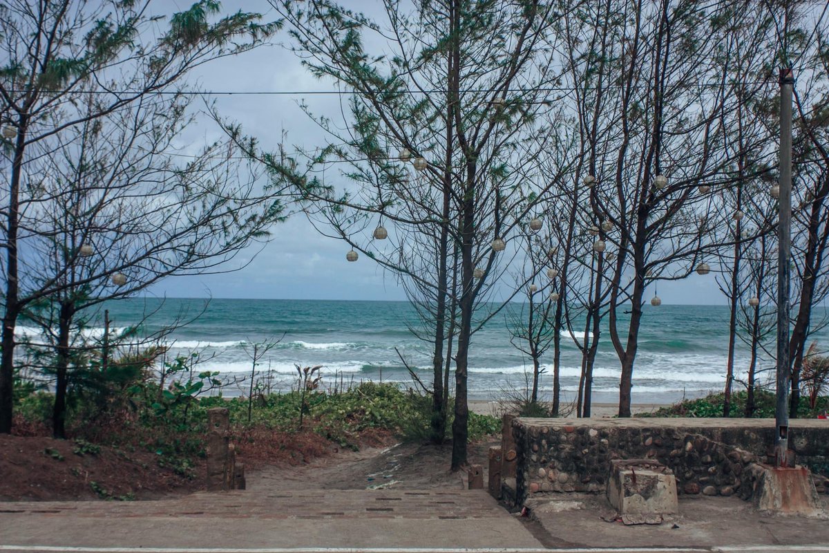 StudioKokok's tweet photo. Bagasbas beach where you learn to surf. A very long beach that has a constant waves. You will only find sands underwater. No rocks or corals.
#Bagasbas #Daet #CamarinesNorte #Bicol #Luzon #Philippines #Beach #Sand #Surf #Travel #TravelPhotography #Photography #Lakbay https://t.co/Agu1p5TrmC