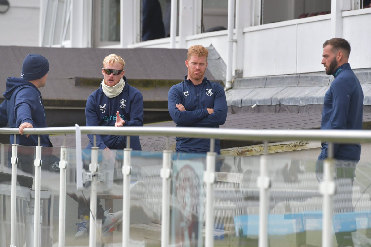 We're all feeling like Compo at the minute. ⏱️ 10 minutes away from a pitch inspection 🤞