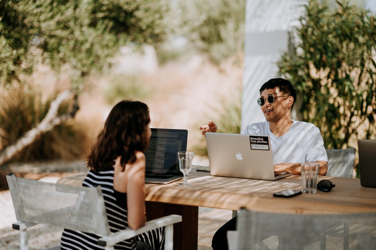 Starting your healthcare business? Here are 15 reasons why you need E-Commerce! community.myempoura.com/posts/drafts/r… #businesstips #healthcare #nurses