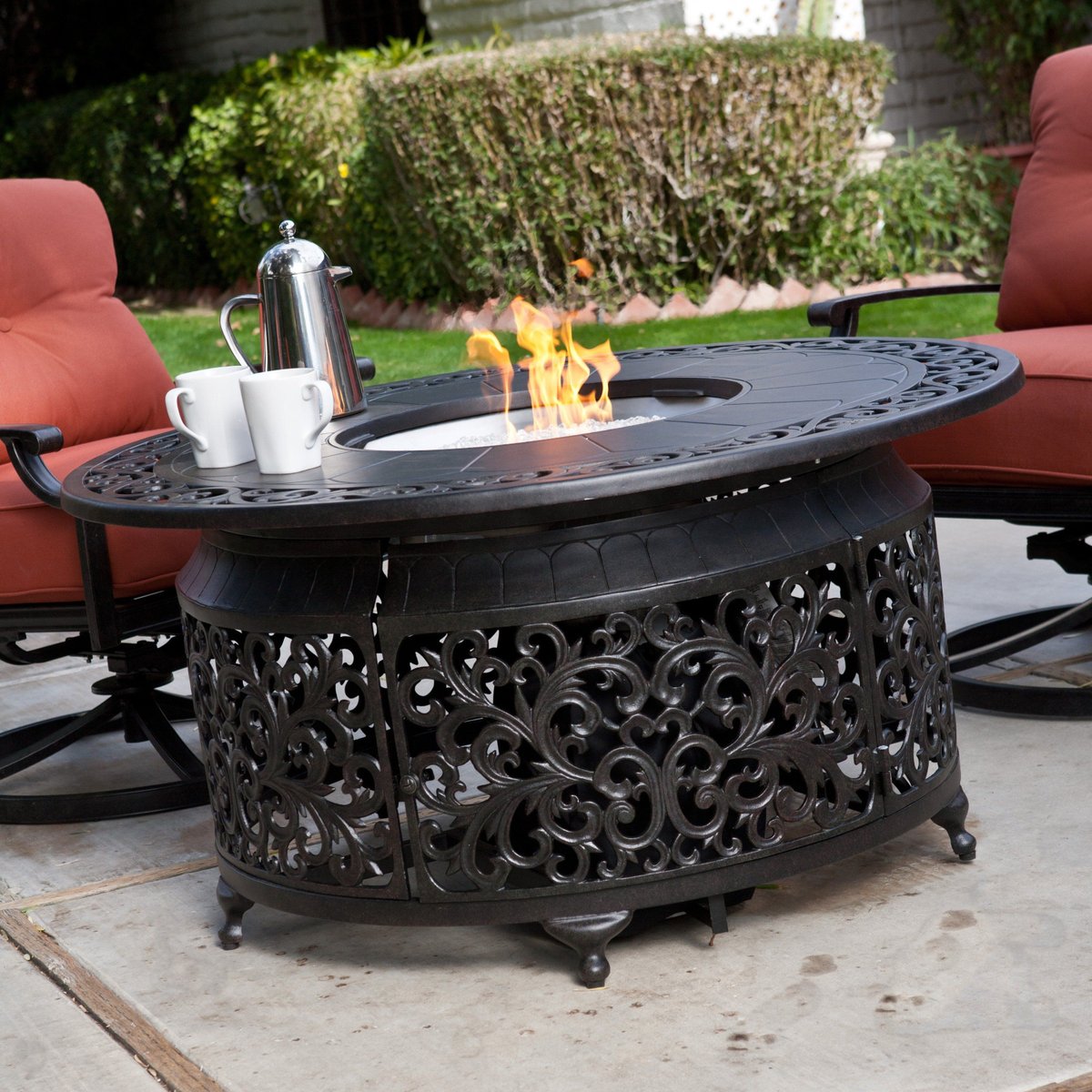 SupplySequoia's tweet photo. #FirePits & #FireTables #OutdoorFireplaces are the number-one most requested #OutdoorLiving design feature today according to the American Society of Landscape Architects. They add ambiance & warmth to a cool evening, heat for cooking, & a warm place to gather. #SequoiaOutBack https://t.co/uh8YSF974F