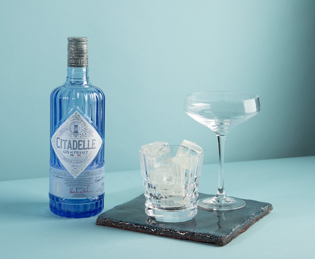 greenwald_sales's tweet image. Hailey, our intern, is over here making Arc Cardinal and Gin and Tonic look like the tastiest drink you ever did see! 🤩🍸🤩🍸🤩🍸🤩🍸

Are you looking for some sexy glassware to spice up your bar?

#tabletopmatters #glassware #ArcCardinal #CardinalEverywhere #barware #weareMAFSI