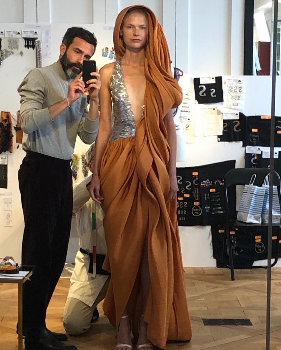 Schiaparelli's tweet photo. Congratulations to #DanielRoseberry, #Schiaparelli’s Artistic Director since 2019 — the newest member of @CFDA 

The newest members of The #CouncilofFashionDesignersAmerica represent diversity, creativity, and true individual talent. https://t.co/o5XX12ZwXy