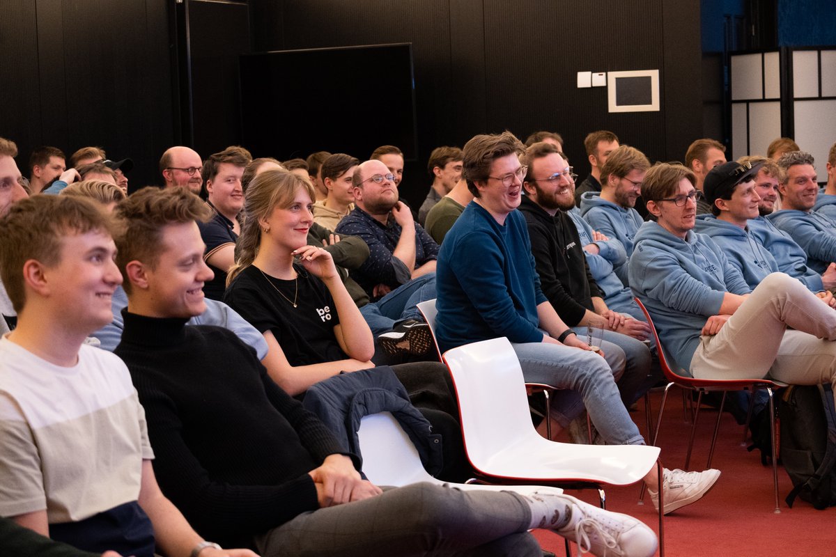 beeproger tweet media