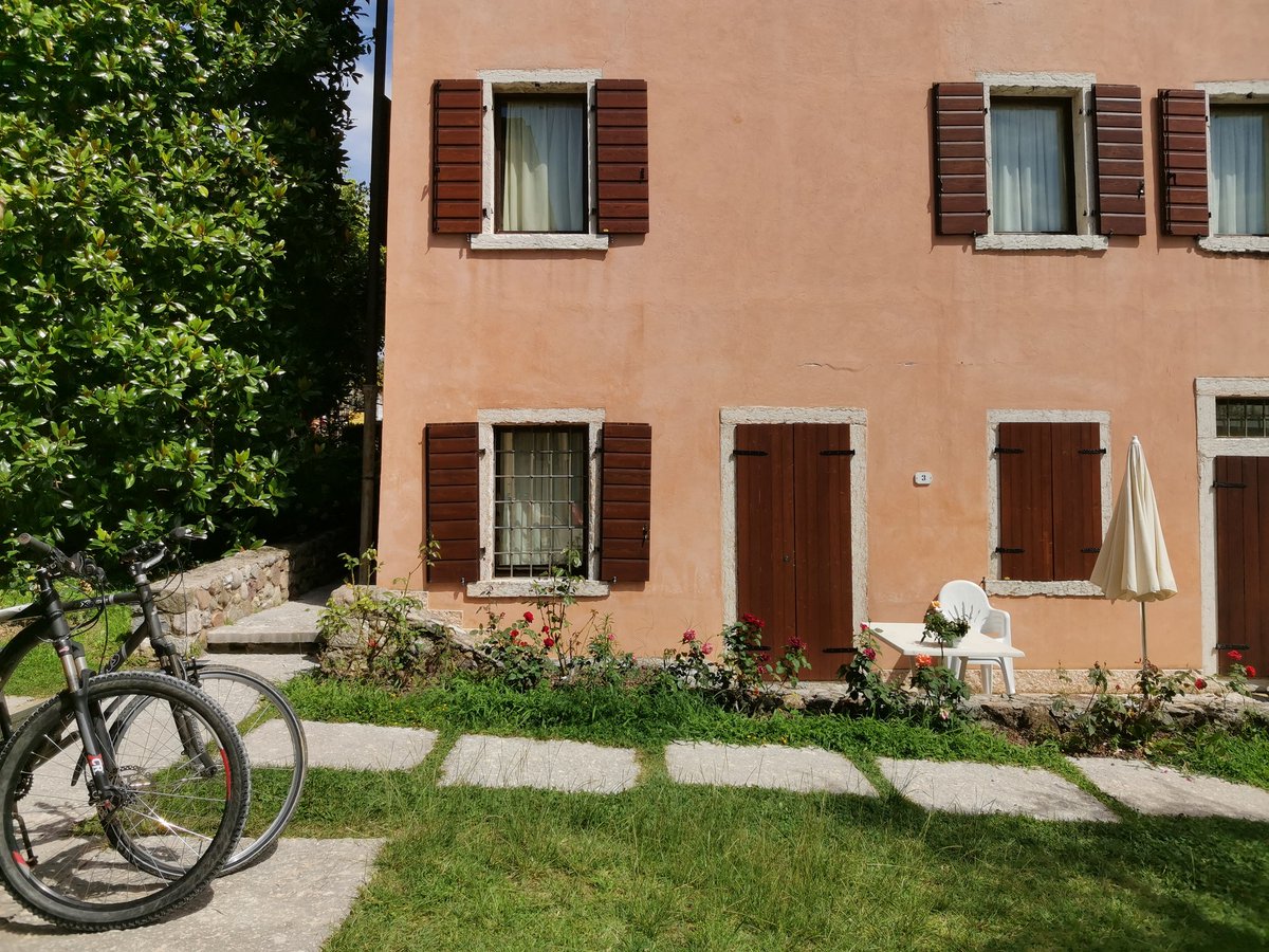 Finestre spalancate, per la stagione 2023 oggi apre #LaFilandaVillaggioAlbergo a Costermano sul #LagodiGarda 🏡

👉🏻 lafilandacostermano.com