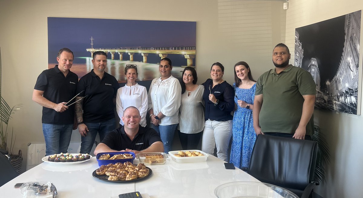 Zenzero_MSP's tweet photo. Ready, setβ¦ bake! π°π
Everyone knows the best days in the office involve cake! Channelling our inner Mary Berry's, we held an #EasterBakeOff today.
Congratulations to our winners - Lisa Buhr and Lucia Haines! π©βπ³π
#LifeAtZenzero https://t.co/9Nr2ASSXmJ