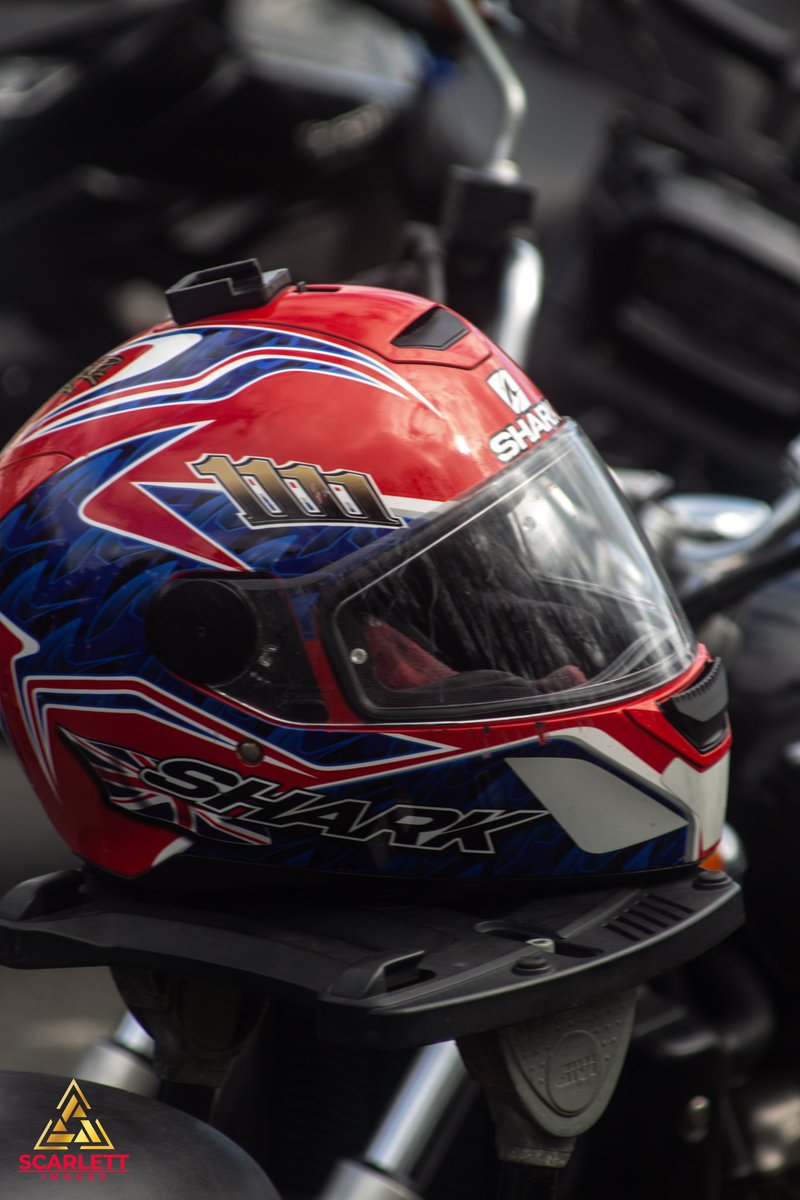 Scarlet_Images's tweet photo. A few @shark_helmets on display during a local bike ride. 

#threeamigos #Easter2023BikeRide #sharkhelmets #motorbikes #SafetyFirst #thinkbike #photographer #photography #pembrokeshire https://t.co/lWF5rN1B2V