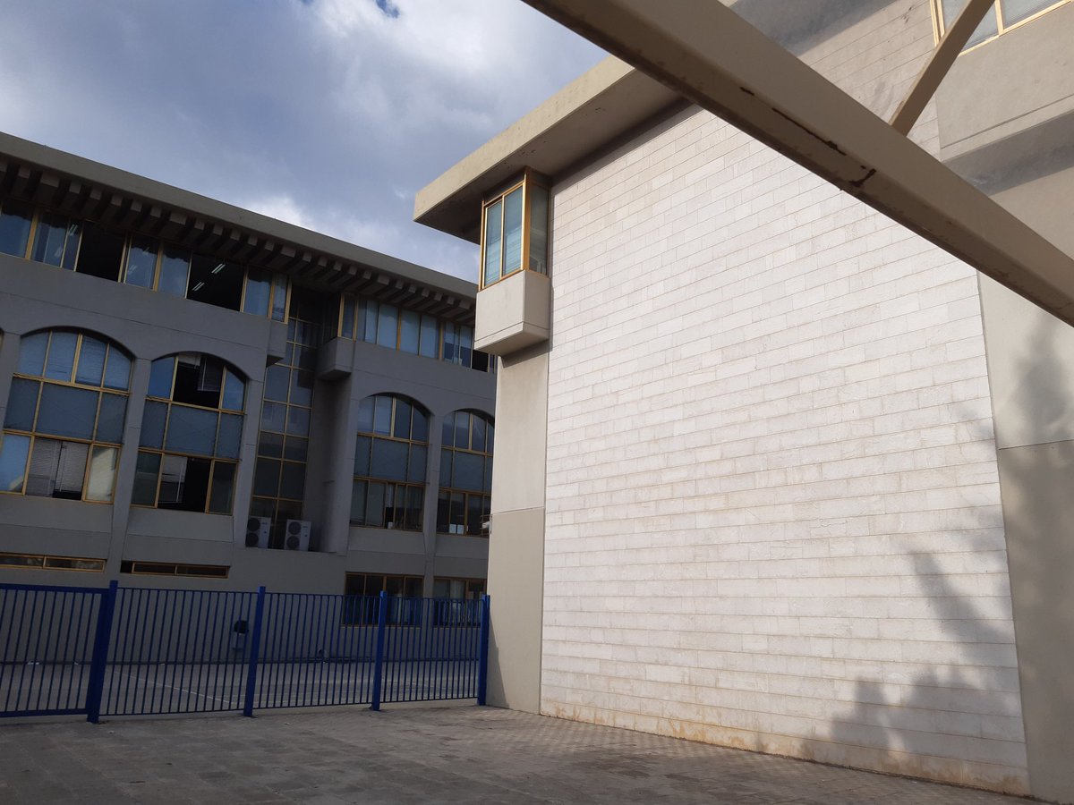 P_van_de_Weghe's tweet photo. Des remerciements sincères à l'équipe de direction, aux enseignants de la filière francophone, aux élèves et personnels de ce lycée pour leur accueil, l'organisation de la visite et la qualité des nombreux échanges.
Démonstration d'une belle dynamique en faveur de la francophonie https://t.co/cENNqt1x32