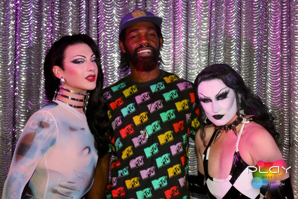 GT2DRAG's tweet photo. That time when we got to see the GORGEous
@violetchachki & @gottmik.
Such fabulous queens!
#RPDR #DragRace #G2TD #GettIntoIt #Drag https://t.co/3tjDu8VU4e