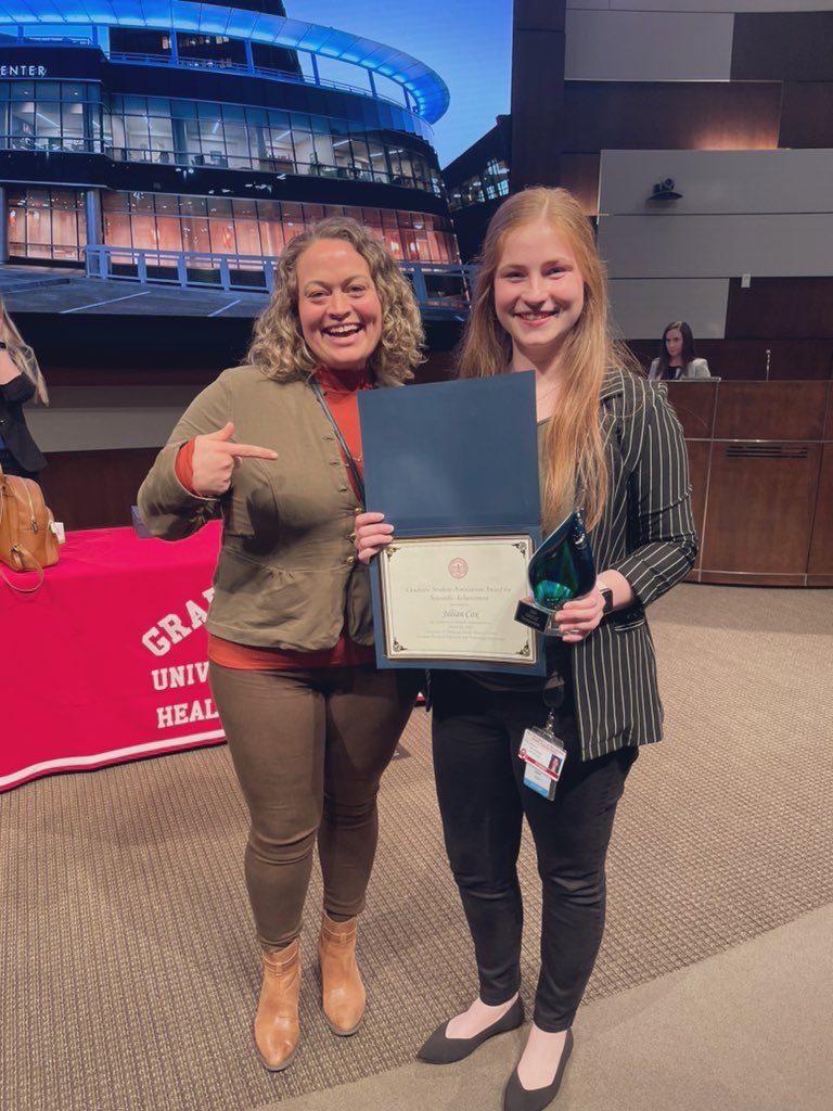We are so proud of our very own Jillian Cox, who received the GSA Award for Scientific Achievement at the 2023 GREAT Symposium at OUHSC! Way to represent, Jillian!! 🤩